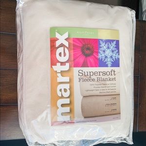 NWT Martex fleece king blanket